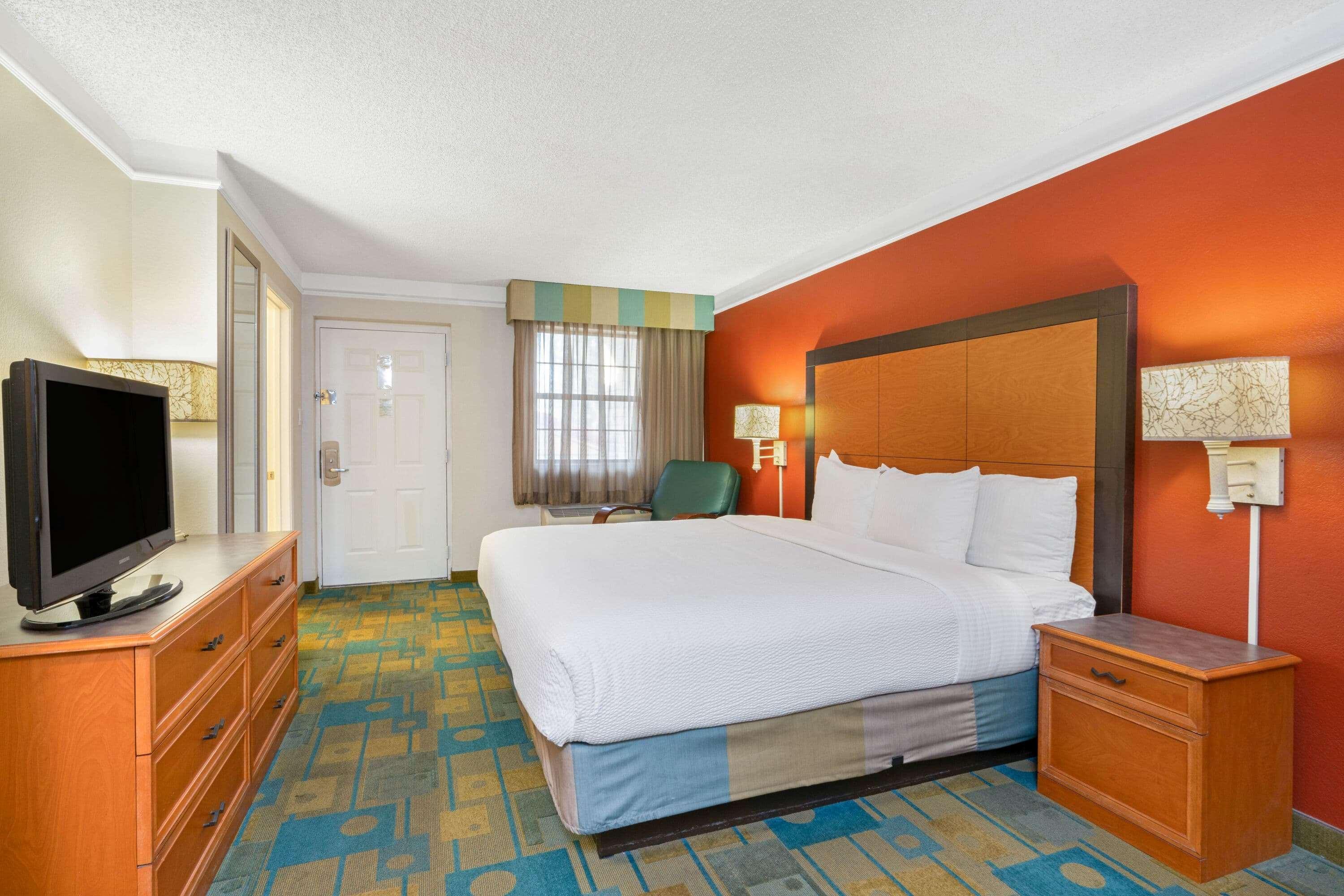 La Quinta Inn By Wyndham Phoenix Sky Harbor Airport Tempe Exterior foto