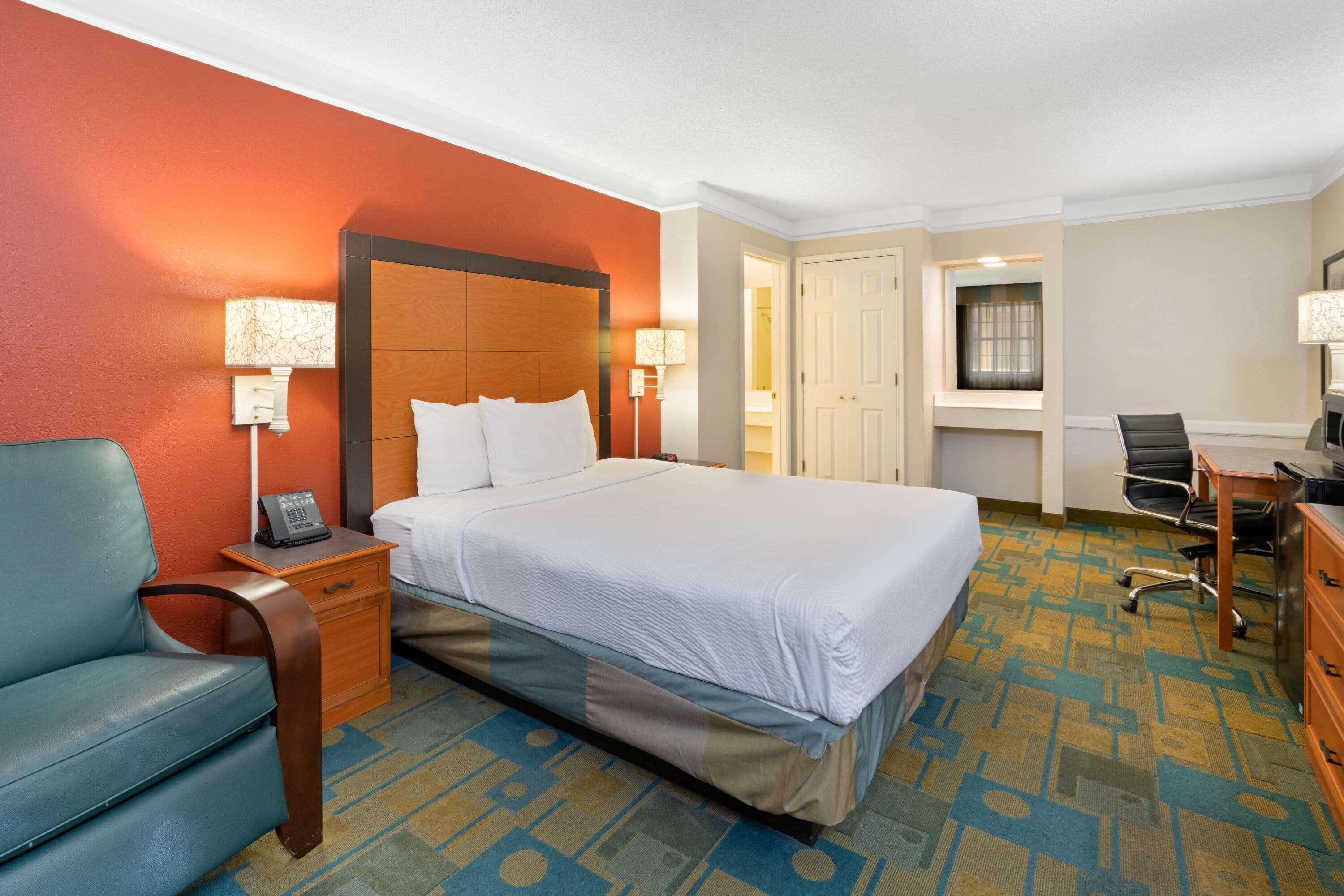 La Quinta Inn By Wyndham Phoenix Sky Harbor Airport Tempe Exterior foto