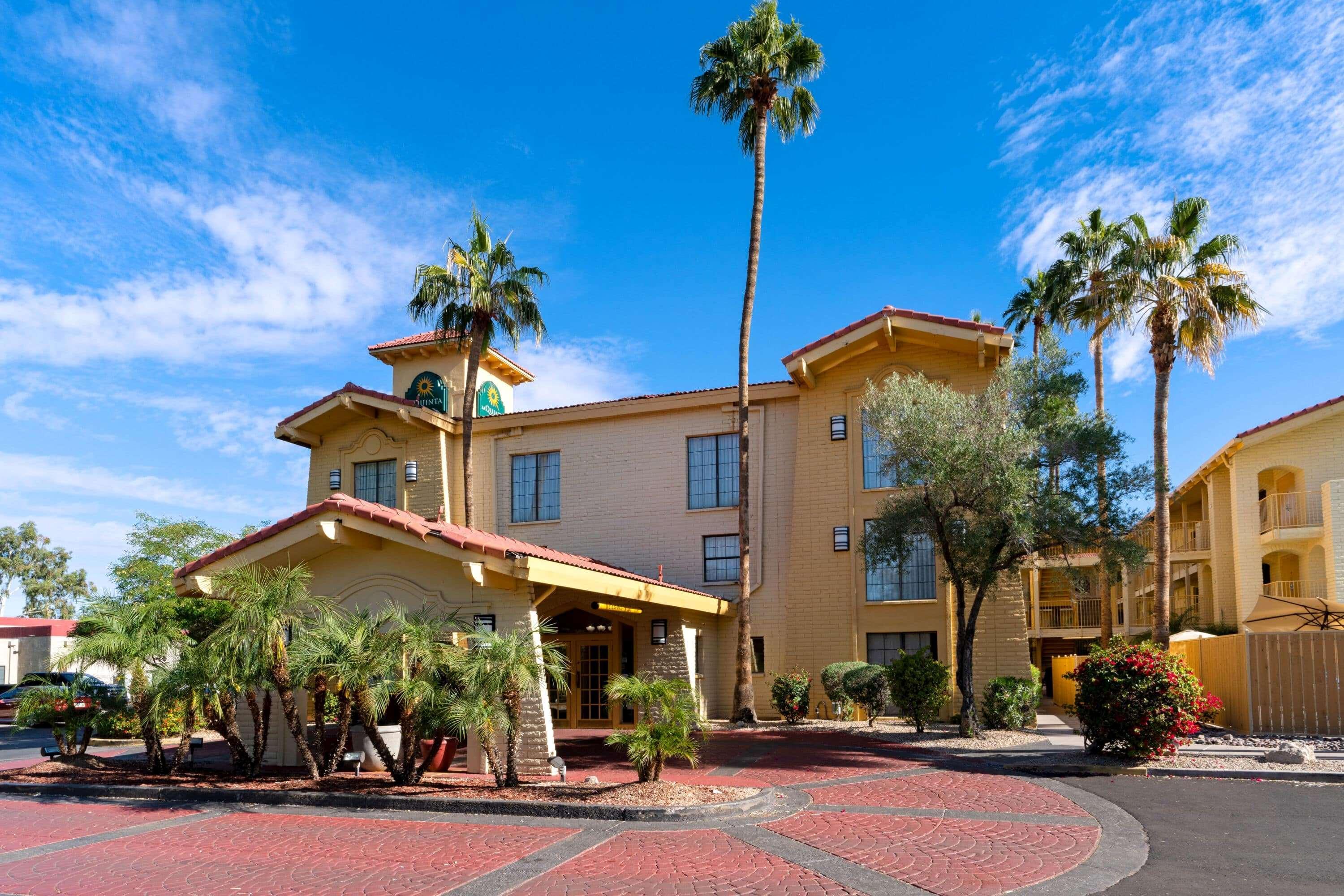 La Quinta Inn By Wyndham Phoenix Sky Harbor Airport Tempe Exterior foto